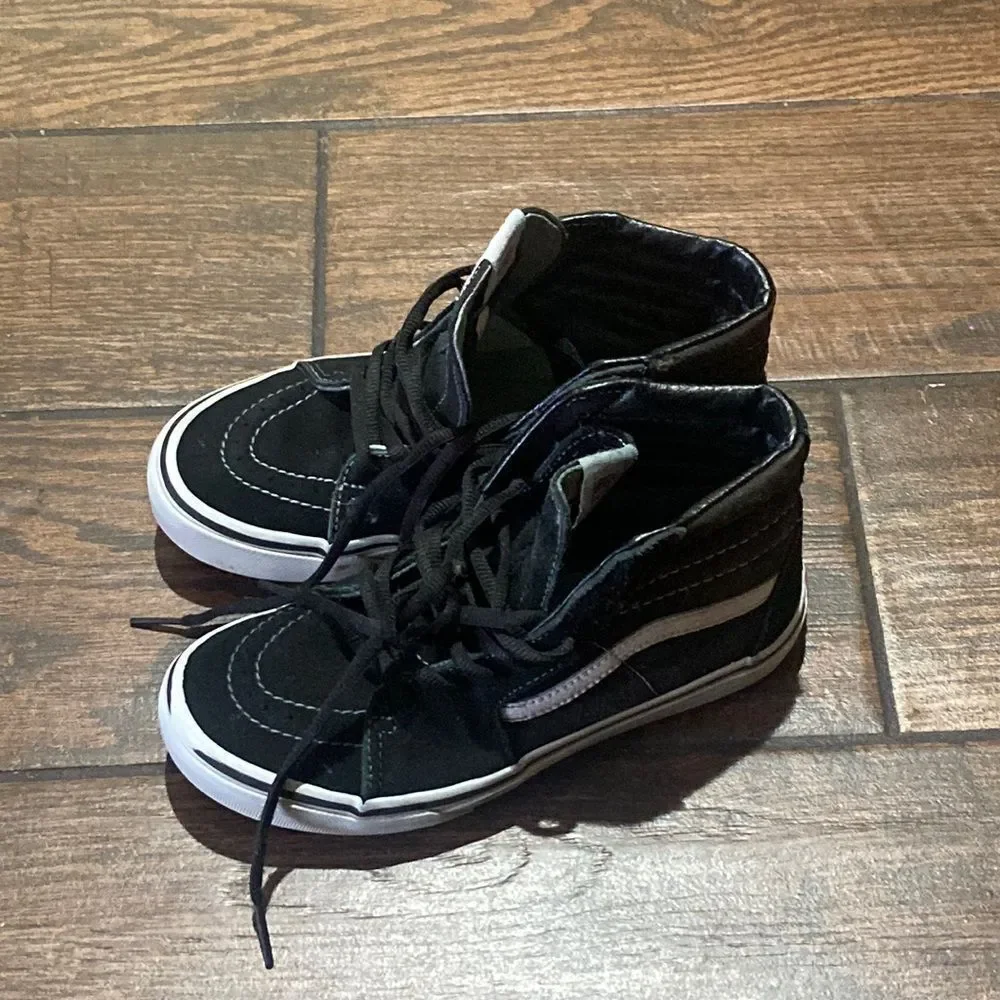 10/$50 Vans Off The Wall Suede l Unixes Shoes Size MX 21  Size SU 2